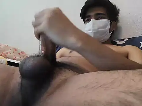 Snapshot of Mrhulky18 chatting on 07-08-26, 03:24 Mrhulky18 online show from 07-08-26, 03:24