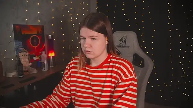 cuteamberlyyy online show from 10-28-25, 03:51