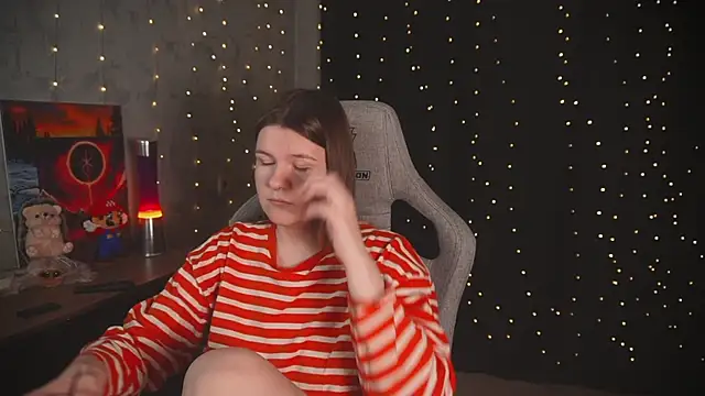 cuteamberlyyy online show from 11-08-25, 05:11