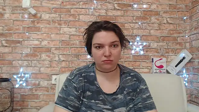 Snapshot of Amelia_Kiss_ chatting on 04-19-26, 01:06 Amelia Kiss online show from 04-19-26, 01:06