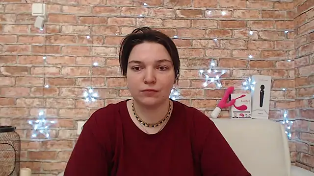 Amelia Kiss  online show from 12-15-25, 12:38