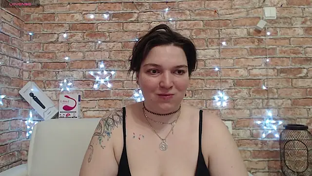 Amelia Kiss  online show from 03-07-26, 12:50