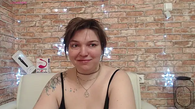 Amelia Kiss  online show from 02-17-26, 12:52