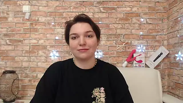 Amelia Kiss  online show from 12-20-25, 12:35