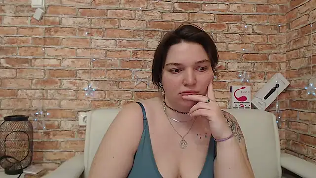 Amelia Kiss  online show from 02-13-26, 01:05