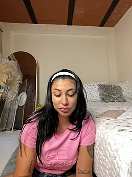 Snapshot of Sol_Miller chatting on 03-05-25, 10:21 Sol Miller online show from 03-05-25, 10:21