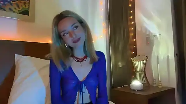 SirenaBelle online show from 11-18-25, 12:30