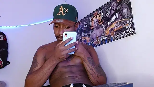 Snapshot of king__Black chatting on 02-25-26, 03:23 king Black online show from 02-25-26, 03:23