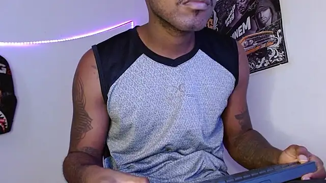 Snapshot of king__Black chatting on 02-18-26, 05:53 king Black online show from 02-18-26, 05:53