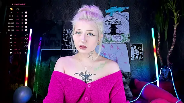 Snapshot of little_grinch666 chatting on 02-16-25, 09:27 little grinch666 online show from 02-16-25, 09:27