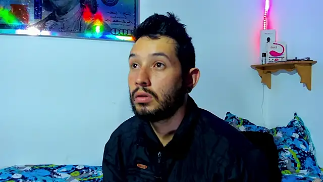 Snapshot of Bad_Couple_1 chatting on 02-15-25, 07:06 Bad Couple 1 online show from 02-15-25, 07:06