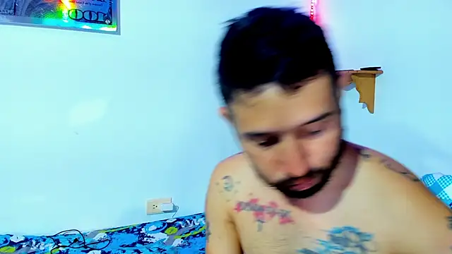 Snapshot of Bad_Couple_1 chatting on 02-14-25, 10:17 Bad Couple 1 online show from 02-14-25, 10:17