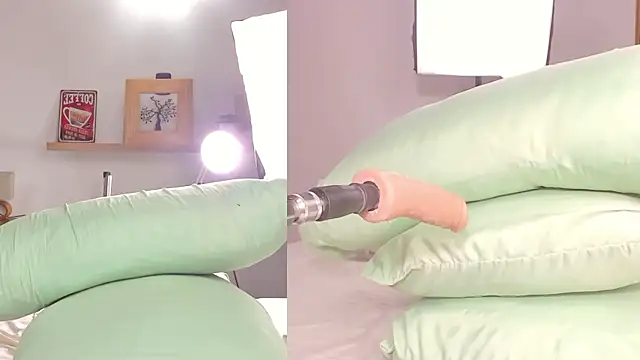 Mila Moans online show from 03-11-25, 03:14