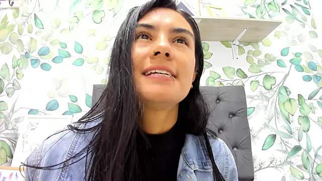 atilanadiaz7 online show from 03-18-25, 04:39