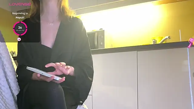 Snapshot of Missy_baby chatting on 01-01-25, 07:21 Missy baby online show from 01-01-25, 07:21