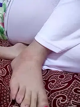 Bombamom online show from 03-28-26, 01:45