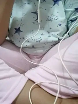 Bombamom online show from 04-16-26, 06:25