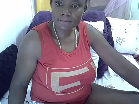 Snapshot of Sweetreena chatting on 05-30-26, 03:24 Sweetreena online show from 05-30-26, 03:24