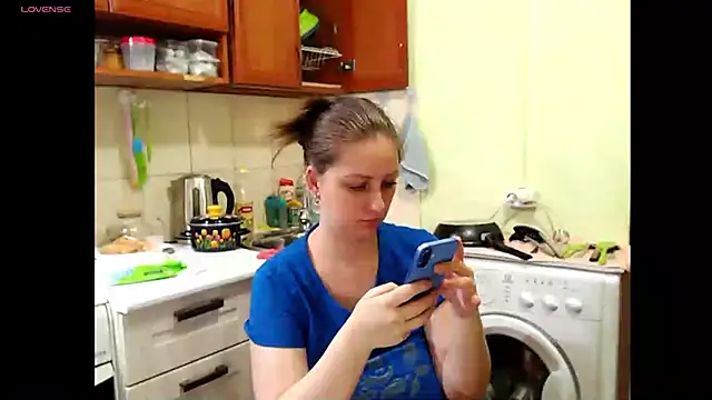 Sakura Green online show from 03-18-25, 07:55