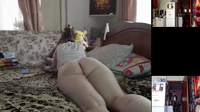 Sakura Green online show from 10-27-25, 08:37