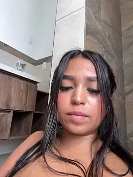 Snapshot of Juli_Walker chatting on 01-14-25, 05:45 Juli Walker online show from 01-14-25, 05:45