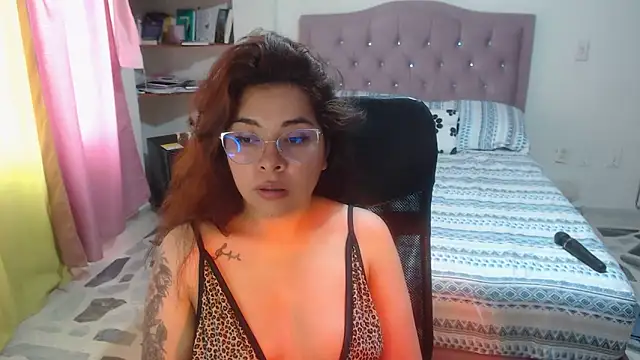 Snapshot of Ana_Bella91 chatting on 06-06-26, 06:35 Ana Bella91 online show from 06-06-26, 06:35
