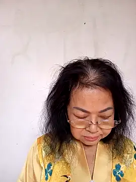 Hotestlove online show from 11-26-25, 01:27