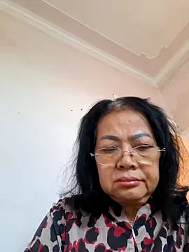 Hotestlove online show from 12-14-25, 09:26