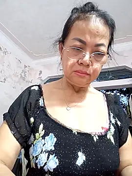 Snapshot of Hotestlove chatting on 09-20-25, 10:37 Hotestlove online show from 09-20-25, 10:37