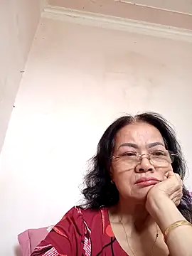 Snapshot of Hotestlove chatting on 03-21-25, 01:24 Hotestlove online show from 03-21-25, 01:24