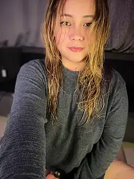 MerlyG online show from 02-15-26, 05:19