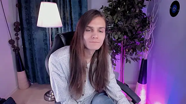 Snapshot of Will_Will_ chatting on 02-10-26, 09:58 Will Will online show from 02-10-26, 09:58