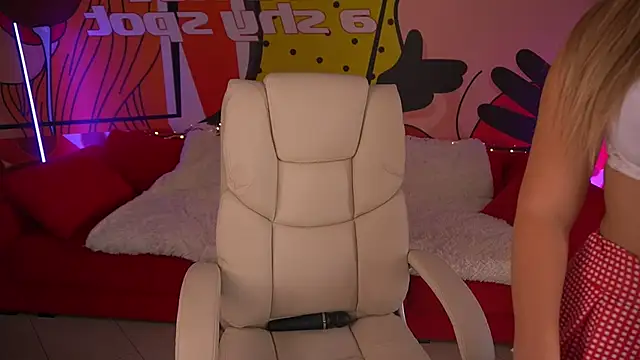 LiaBrazzerr online show from 09-17-25, 06:48