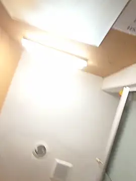 Crackkers online show from 10-23-25, 04:44