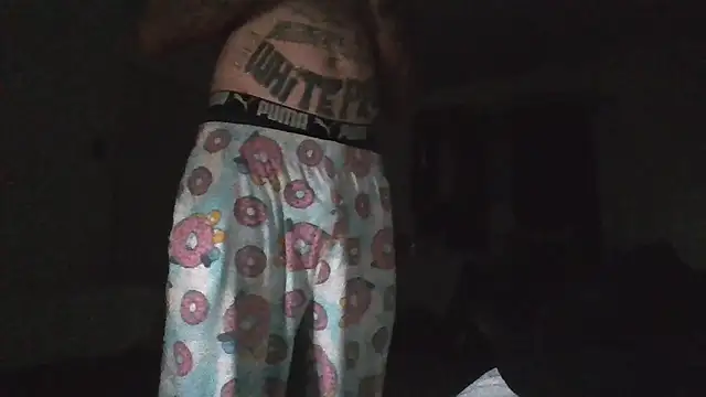 Crackkers online show from 10-15-25, 08:33