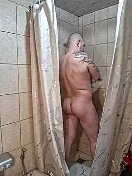 Foxyshaved online show from 04-01-26, 05:42