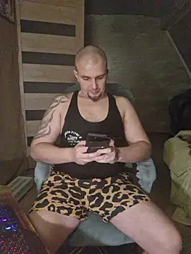 Foxyshaved online show from 12-05-25, 04:55