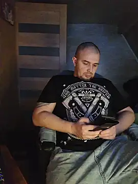 Foxyshaved online show from 02-17-26, 05:49