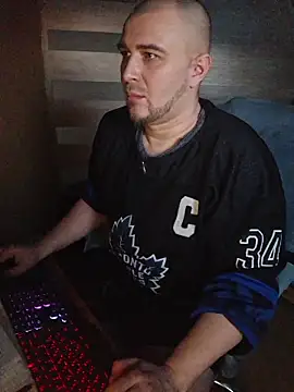 Foxyshaved online show from 02-03-26, 06:22