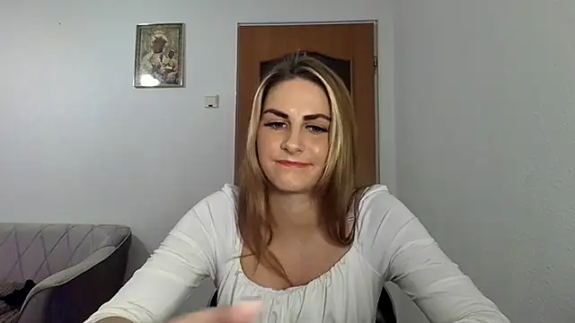Snapshot of DagmarieFlirt chatting on 02-11-25, 08:10 DagmarieFlirt online show from 02-11-25, 08:10