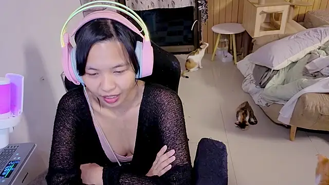 Kana G online show from 11-19-25, 05:13