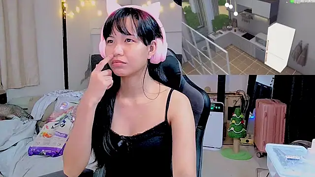 Snapshot of Kana_G chatting on 02-13-25, 07:31 Kana G online show from 02-13-25, 07:31