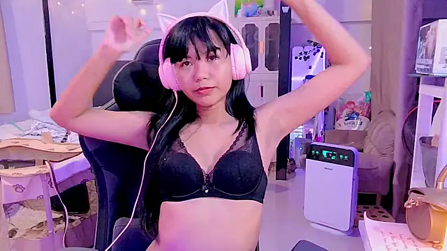 Snapshot of Kana_G chatting on 03-05-25, 02:56 Kana G online show from 03-05-25, 02:56