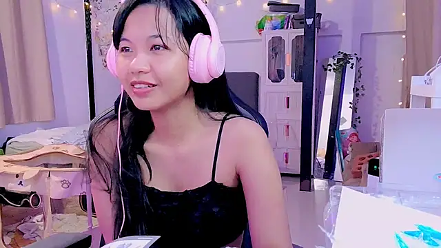 Snapshot of Kana_G chatting on 03-17-25, 01:29 Kana G online show from 03-17-25, 01:29
