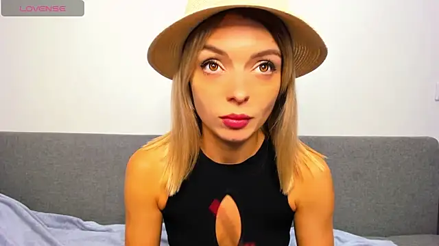  ellen meow  online show from 10-26-25, 08:53