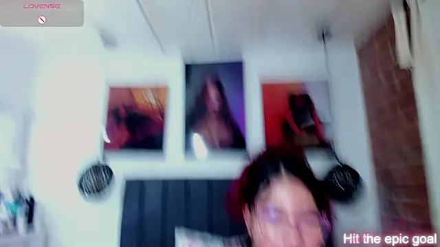 kyliejenner hot online show from 12-20-25, 03:09