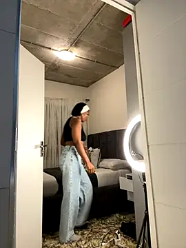 slimcateee online show from 11-14-25, 06:00