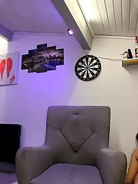 Snapshot of emma4xxx chatting on 10-10-25, 07:15 emma4xxx online show from 10-10-25, 07:15