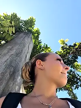 emma4xxx online show from 04-04-26, 08:59