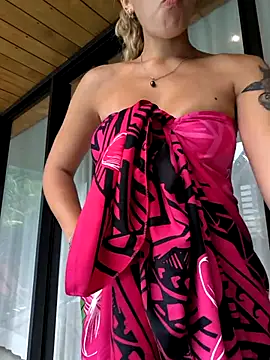 emma4xxx online show from 04-12-26, 06:33